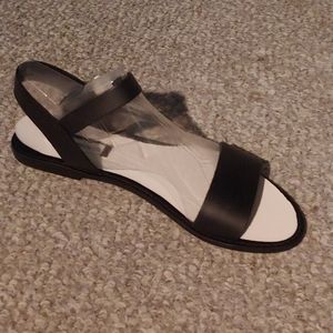 Sandal